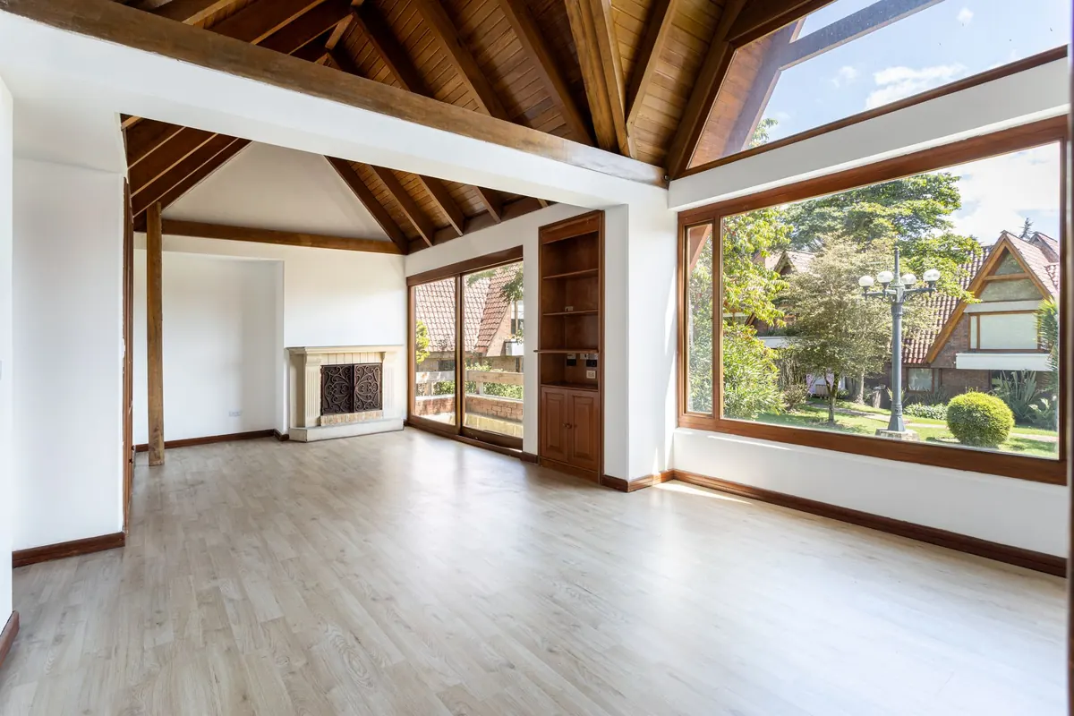 Common Mistakes to Avoid When Choosing a Fireplace Surround
